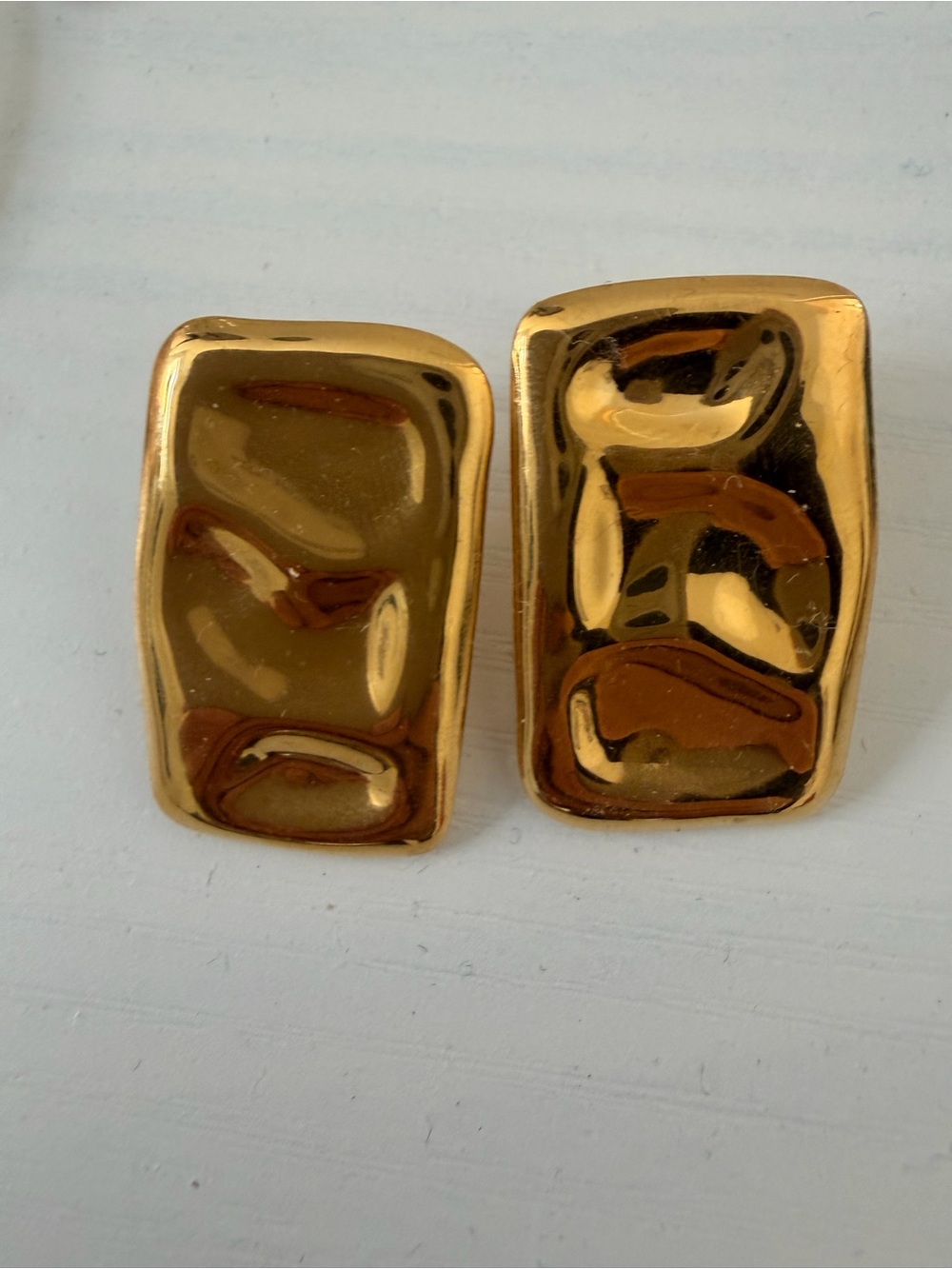 Vintage Gold Sculpted Rectangle — modern/interesting